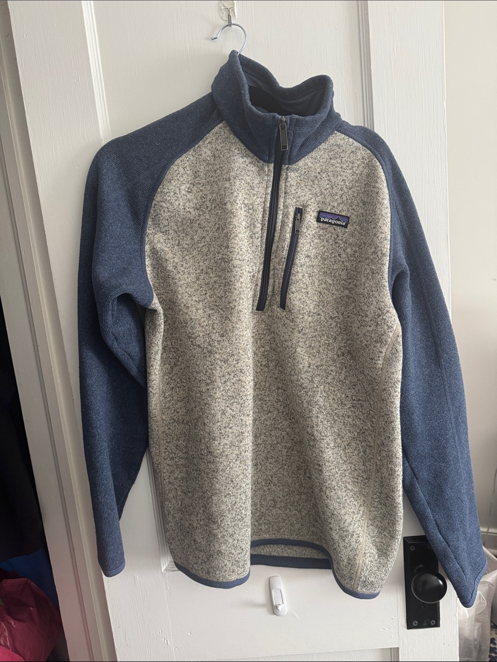 Patagonia Men’s Heather Gray Body with Blue Sleeves Zip-Up Fleece